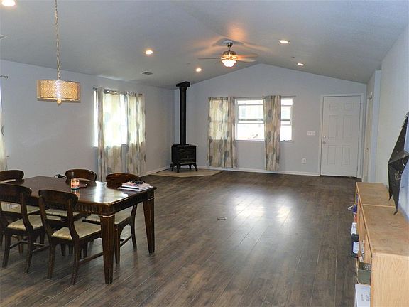 3rd image of 1068 N Davis Ave