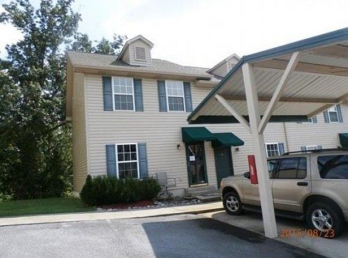 1st image of 2420 Volunteer Pkwy APT 35