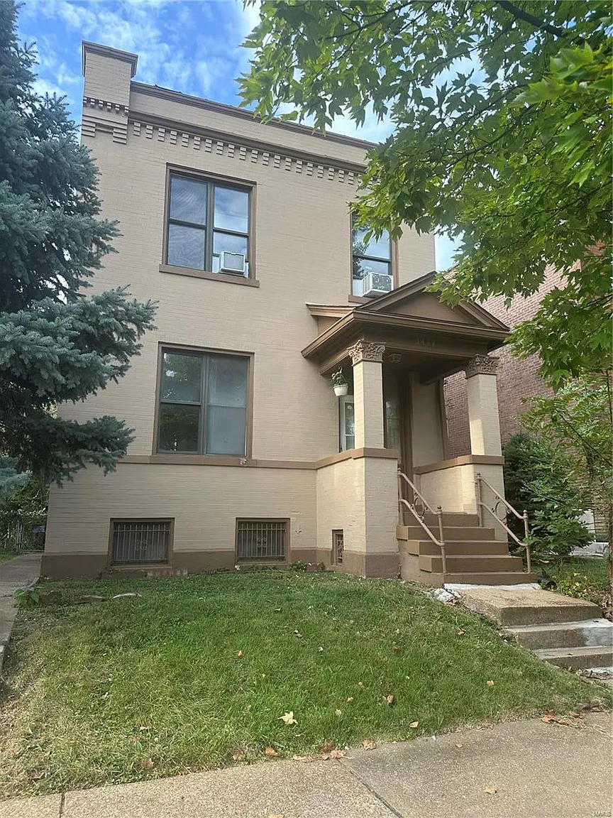 3444 Alberta St photo 1