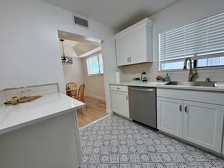 15091 Ashland Cir #I — Photo 12