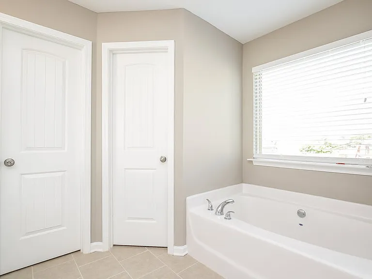 39 Hamilton Blvd NW — Photo 9