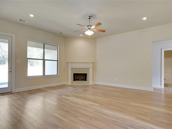 3rd image of 27353 Deborah Dr