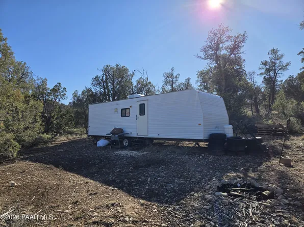 138 Arizona Rd, Ash Fork, AZ 86320