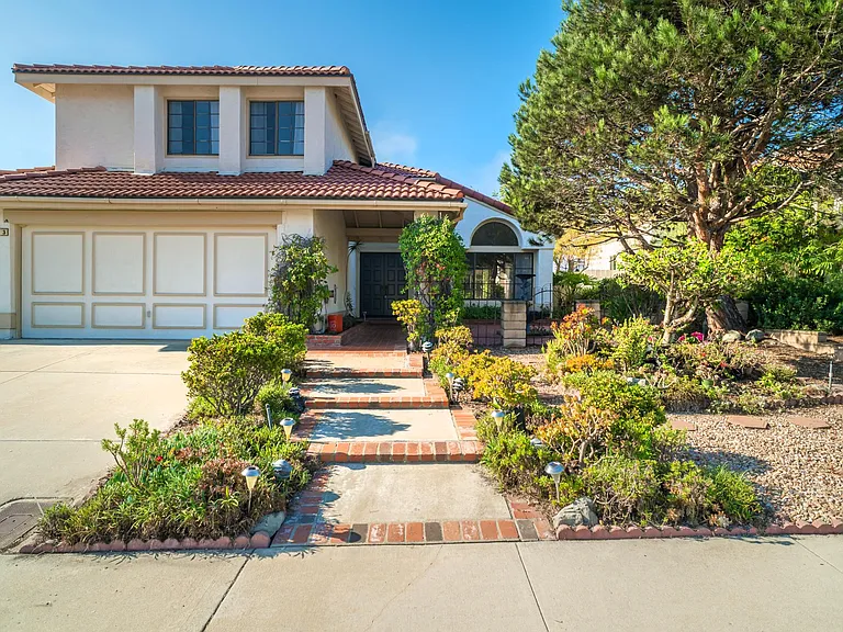 8733 Elford Ct — Photo 1