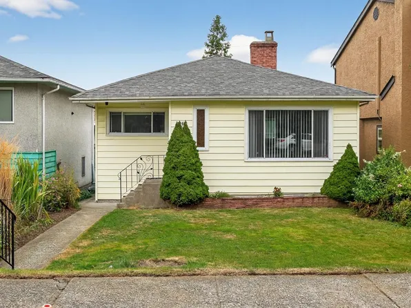 3069 E 18th Ave, Vancouver, BC V5M 2R4