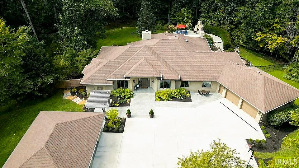 3702 E Devonshire Ln photo 1