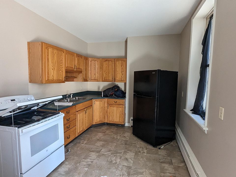 1st image of 1 E Water St #11219010