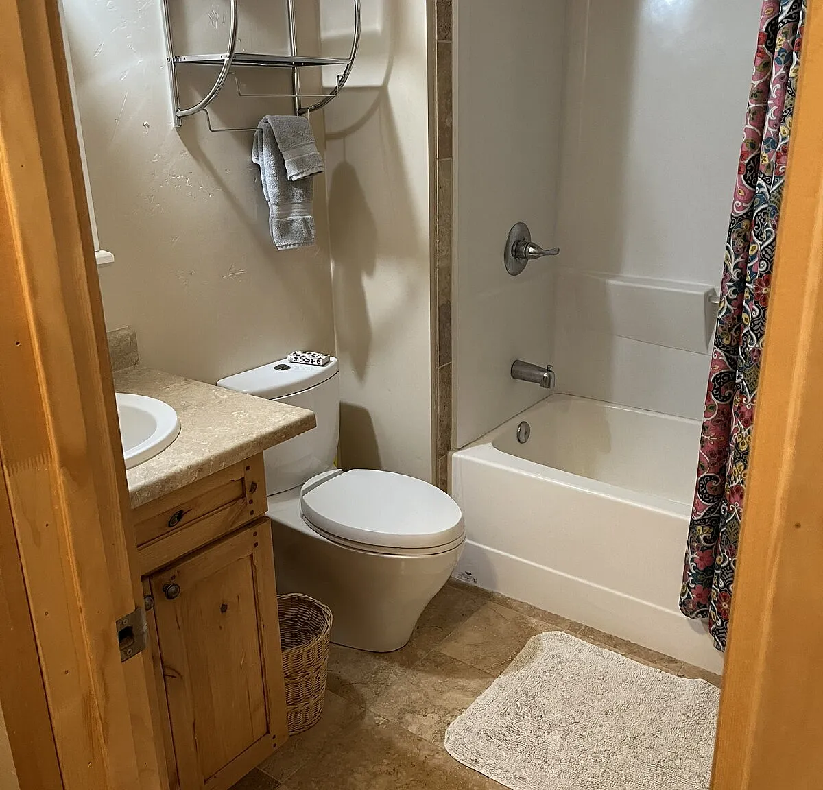 1 bed, 1.0 bath, 180 sqft, $1,200 — Photo 2