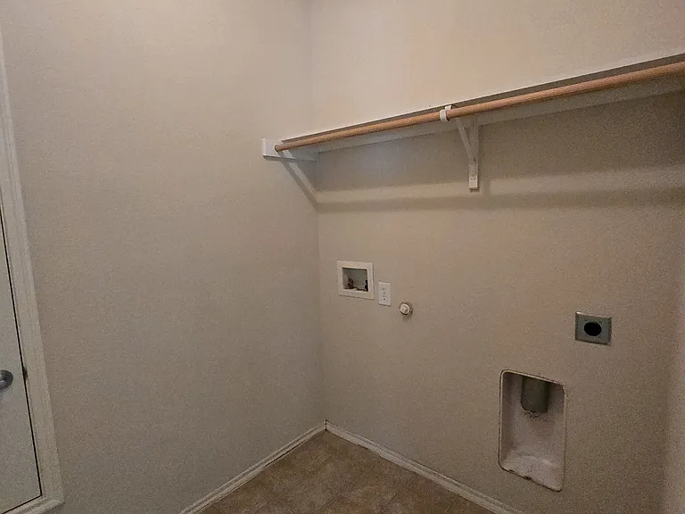 2410 Parkview Dr — Photo 19