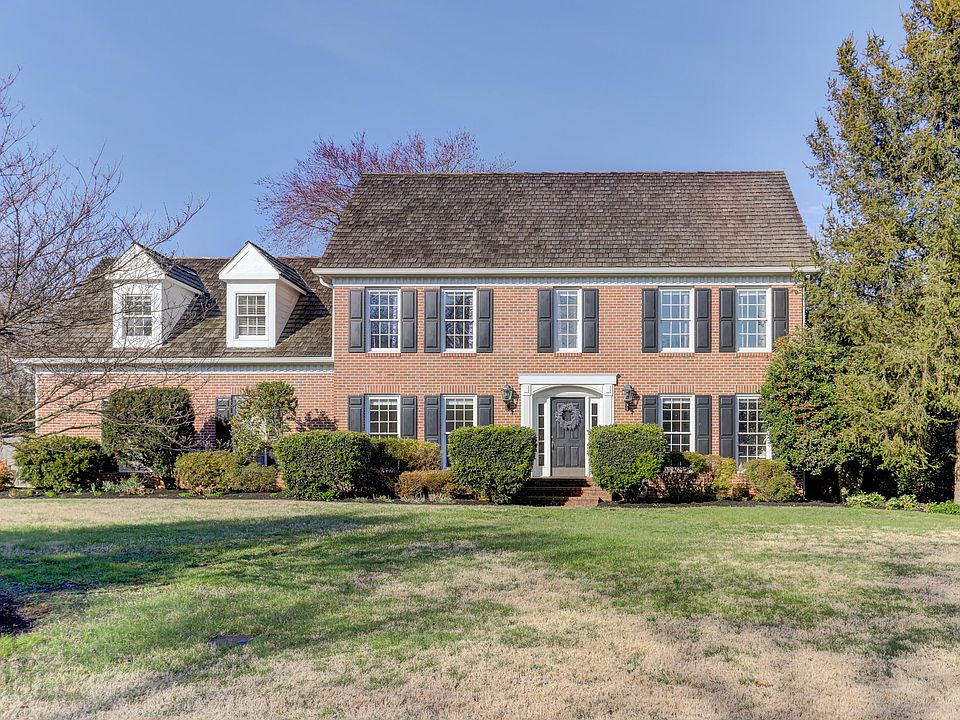 1st image of 2025 Rivergate Dr