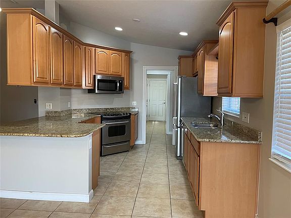 4th image of 12024 Kajetan Ln