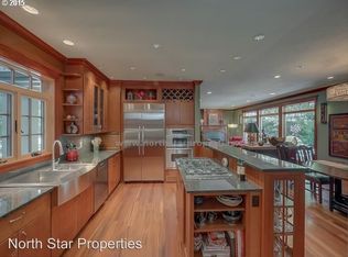 16686 Maple Cir, Lake Oswego, OR 97034