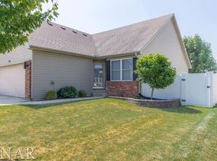 305 Burcham Dr, Le Roy, IL 61752