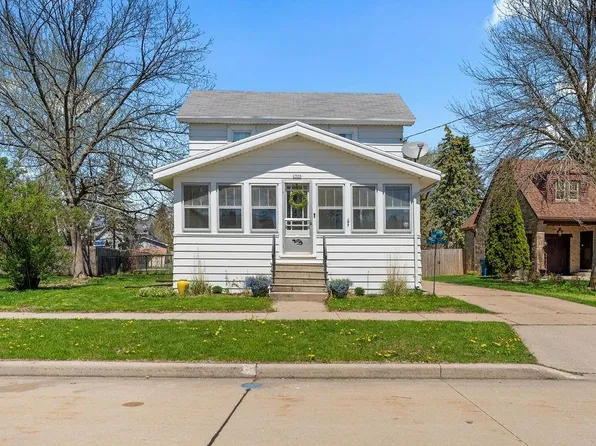 1322 Otter Ave, Oshkosh, WI 54901
