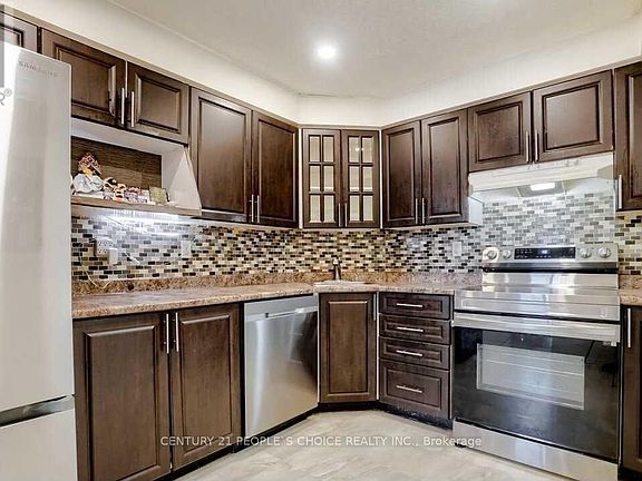 2nd image of 41 Markbrook Ln #411