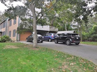 33 Tecumseh Rd, Bourne, MA 02532