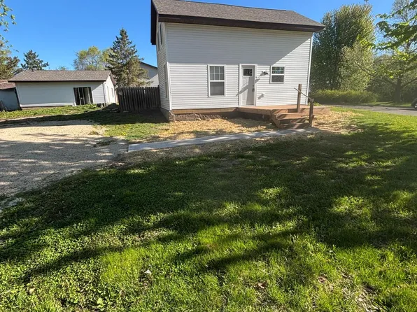 878 Washington St, Prescott, WI 54021