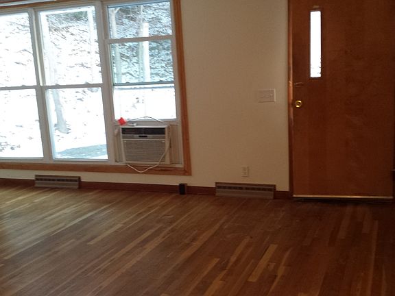 3rd image of 31 Clarence St