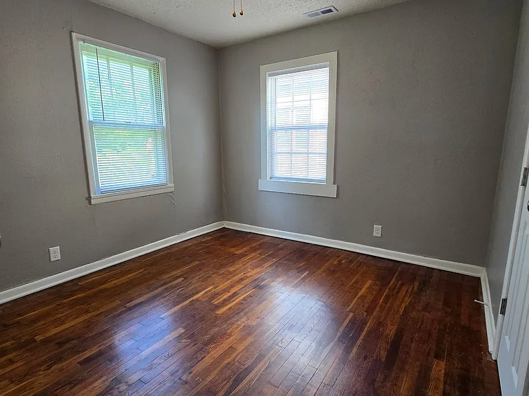 1635 W Lynn St — Photo 8