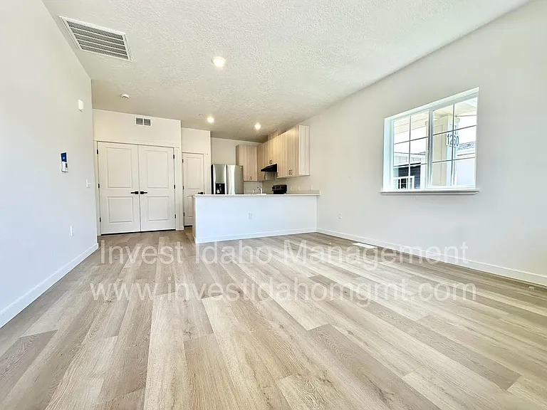 1214 Southside Blvd — Photo 4