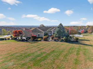 30 Heather Ct, Middletown, NY 10941