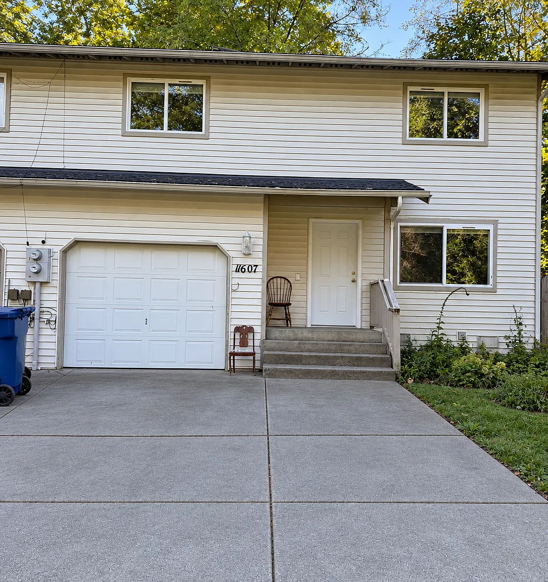 4 bed, 1358 sqft, $2,975 — Photo 1