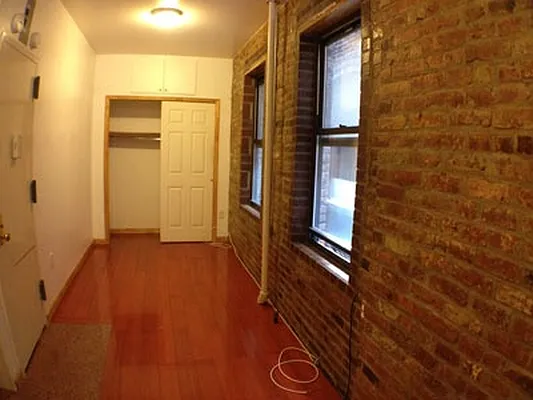 Rented by Nest Seekers International | media 9