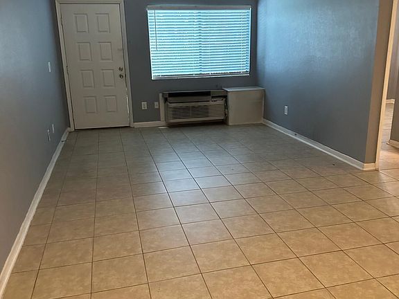 3rd image of 8225 San Jose Manor Dr E APT 5