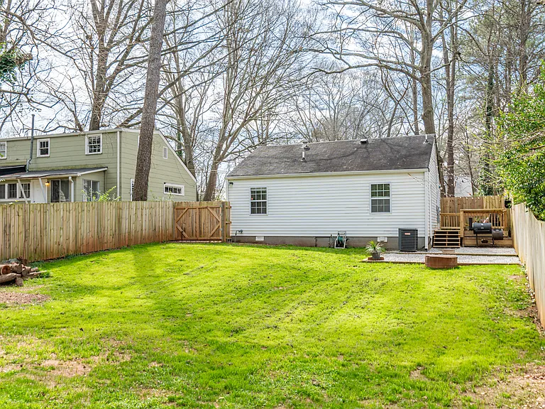 2234 Brunswick Ave — Photo 24
