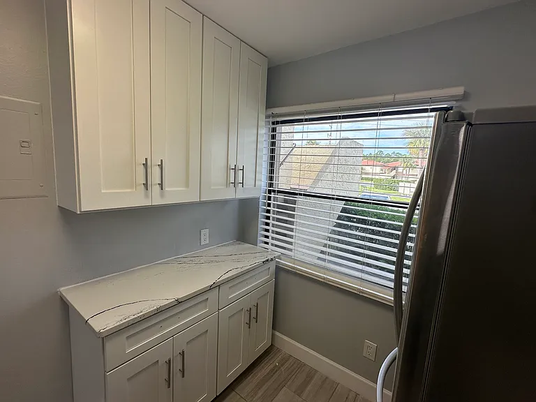 3217 Westridge Blvd #101 — Photo 5