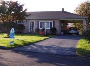 305 W Maple St, Valley View, PA 17983