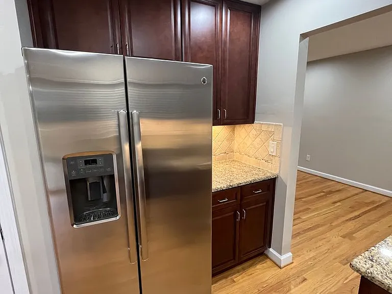 6893 Fenwick Dr — Photo 7