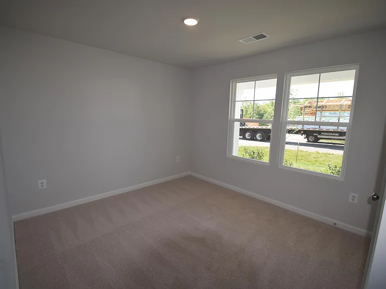 335 Horse Path Dr — Photo 7