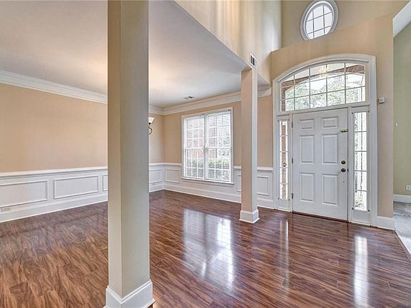 4th image of 3475 Highcroft Cir