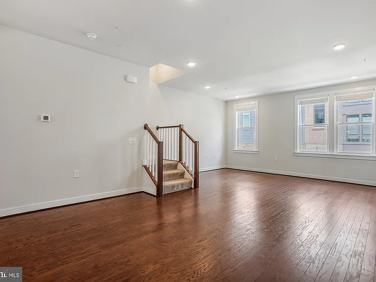 13340 Sherwood Park Ln — Photo 9