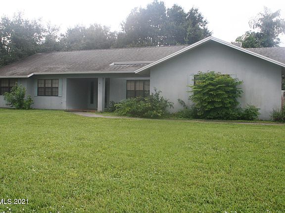 2nd image of 1311 Saint Andrews Dr