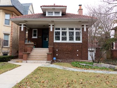 174 N Humphrey Ave, Oak Park, IL, 60302