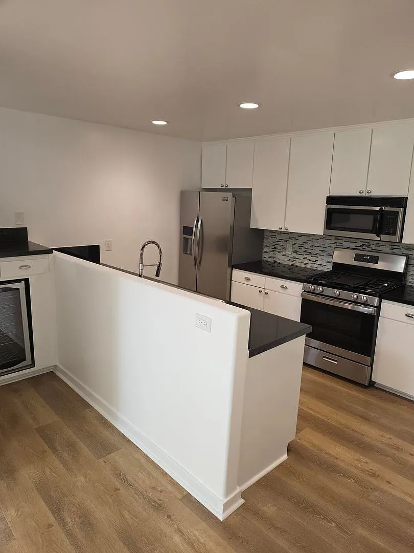 Bentley Luxury Investments LLC — Photo 4