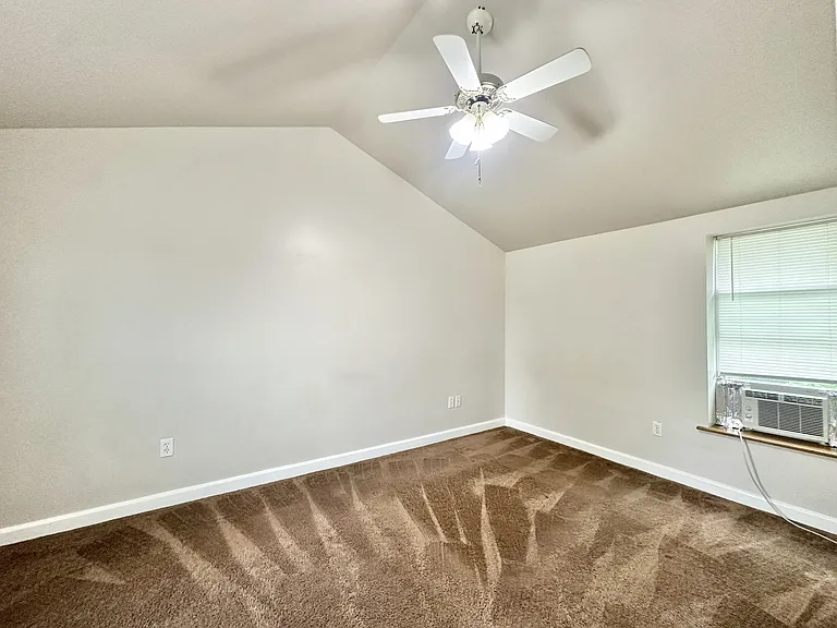 1001 Bloom Rd #102 — Photo 6