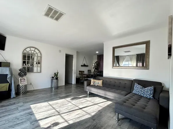 17400 Valley Blvd Space 24, Fontana, CA 92335