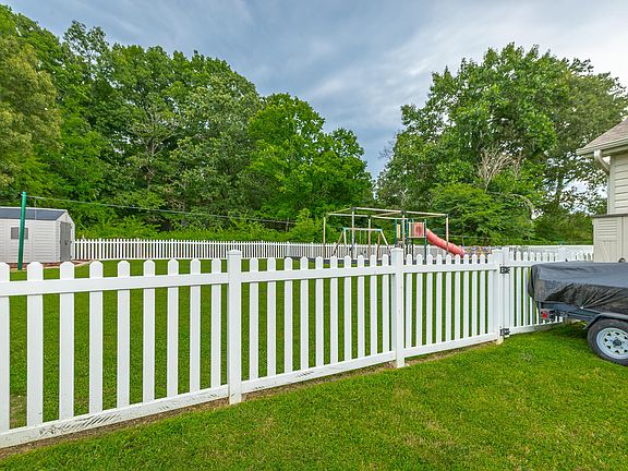 4th image of 8105 Kaitlin Ln