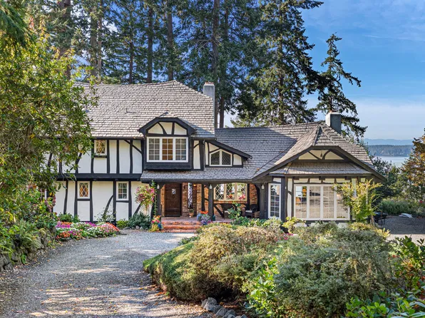 3720 Forest Beach Dr NW, Gig Harbor, WA 98335