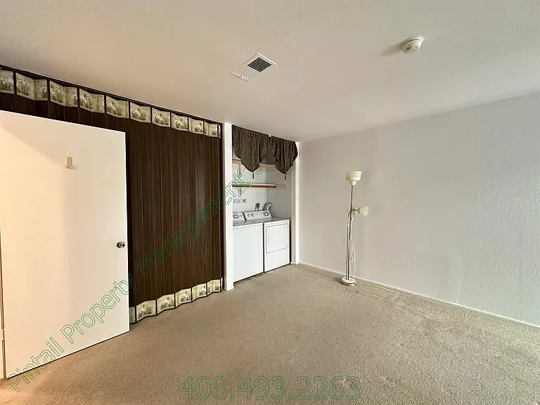 802 Kingfisher Ter — Photo 35