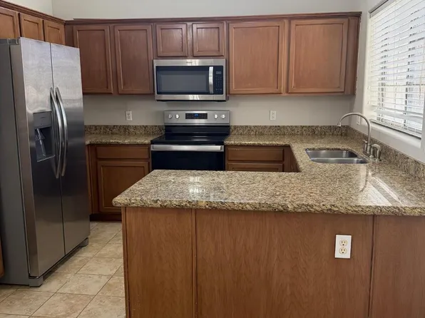 2801 N Litchfield Rd #18, Goodyear, AZ 85338
