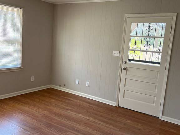 Bonus room leading to back patio