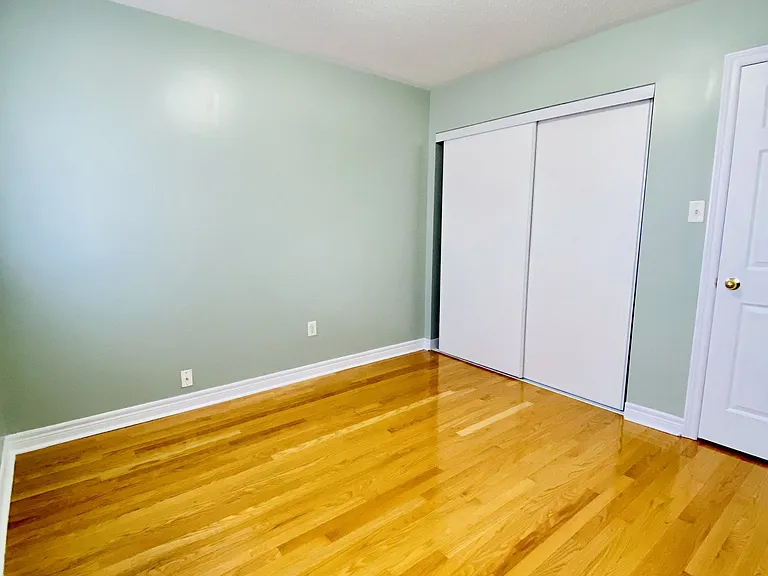 36 Earl Grey Cres — Photo 11