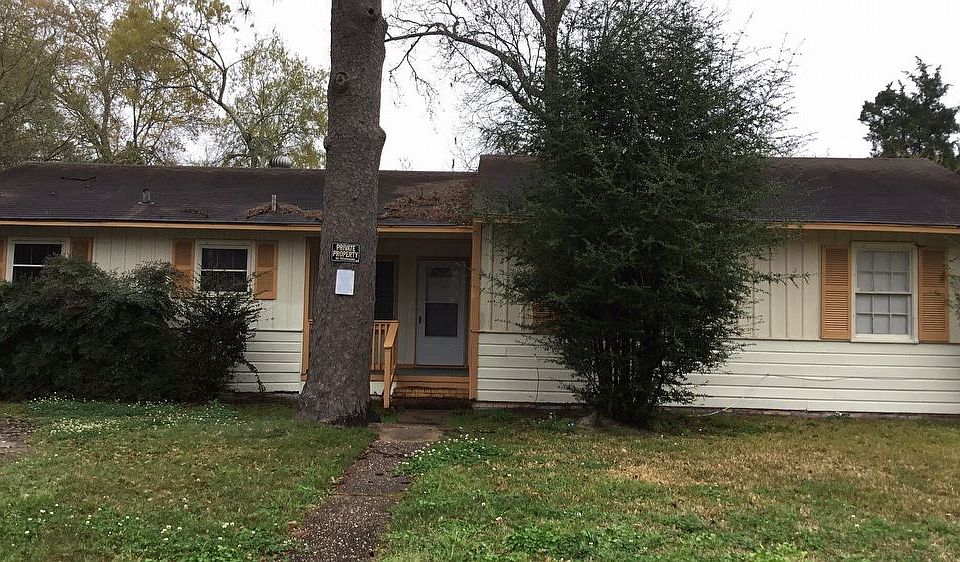 1st image of 2 E Lutcher Ave