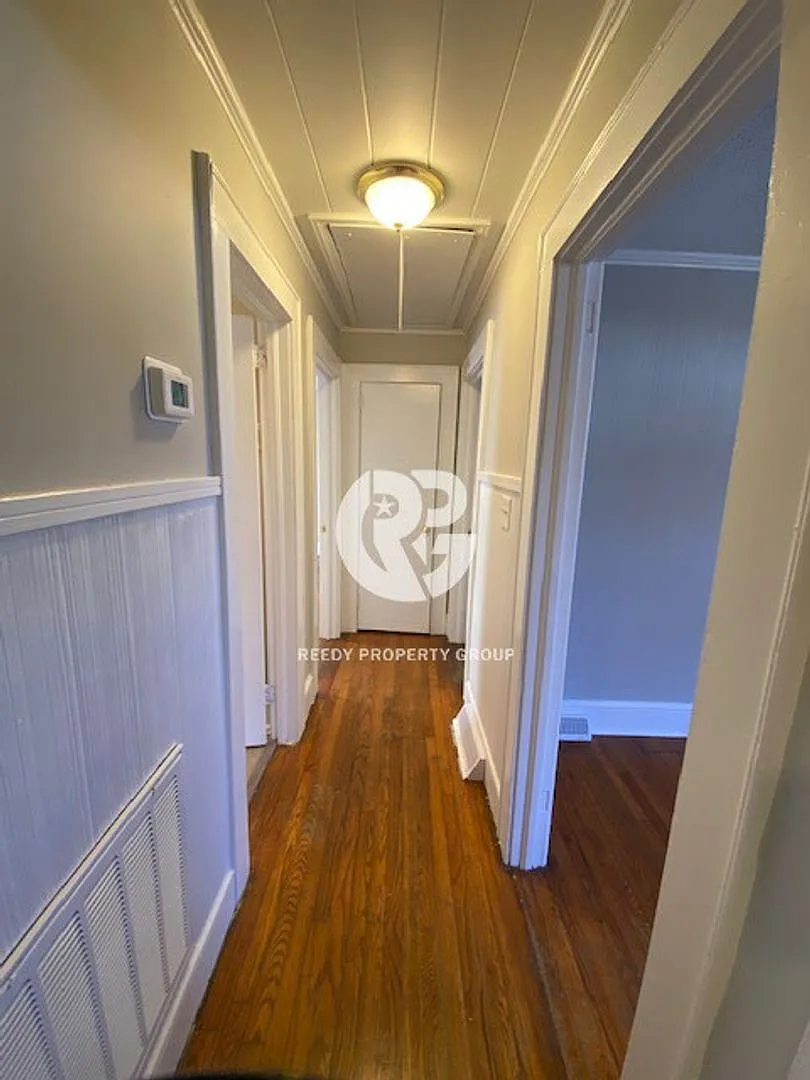 3 Bedroom with bonus Ranch style home minutes from Downtown Greer! — Photo 3