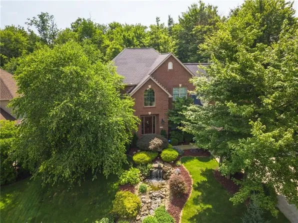 117 Highland Woods Dr, Beaver, PA 15009