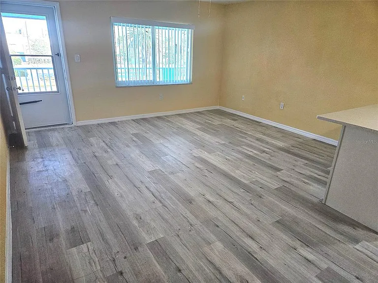 350 73rd Ave #4 — Photo 7